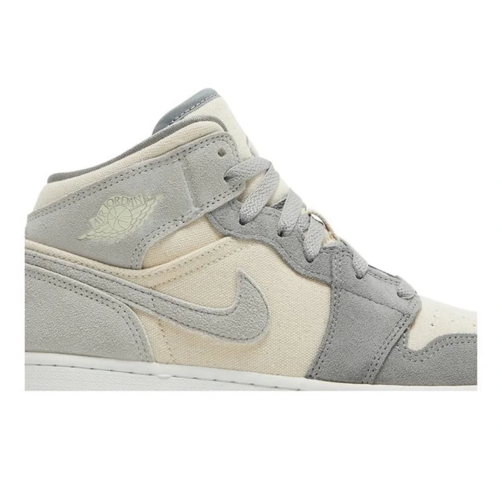 New Air Jordan 1 Mid SE GS - Picture 6 of 7